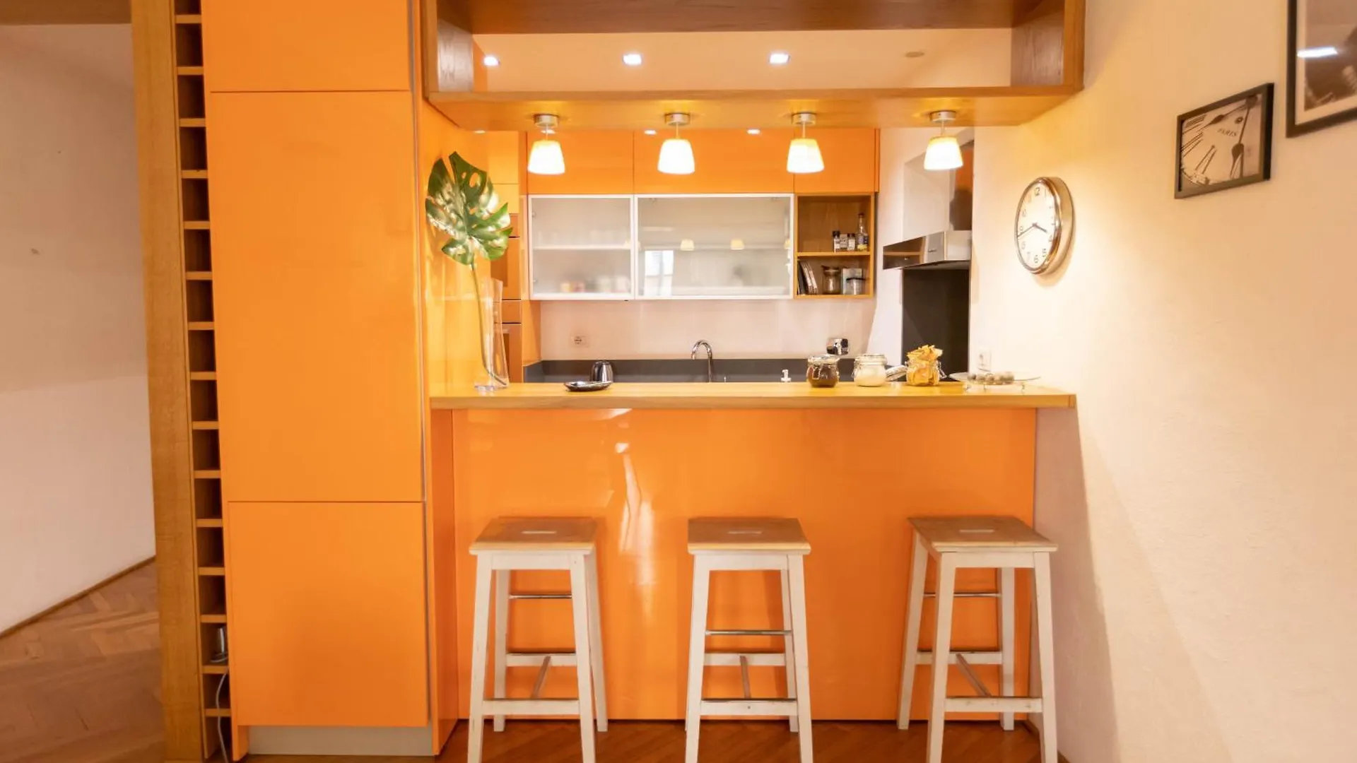 Fontana Di Trevi Modern Apartment Рим