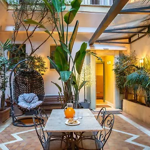 Hotel White, Rome